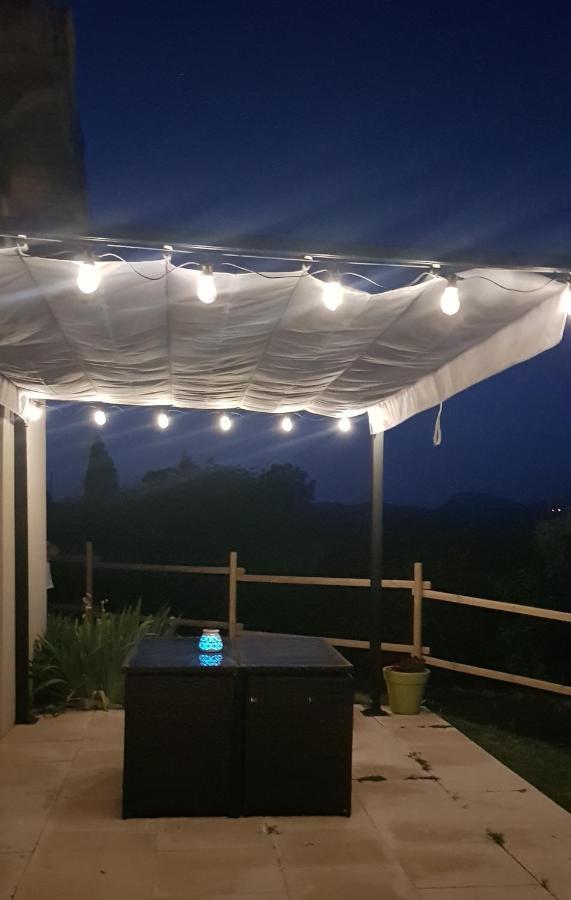 Cottage Combet Gite Climatise Avec Jacuzzi Marsanne Exterior foto